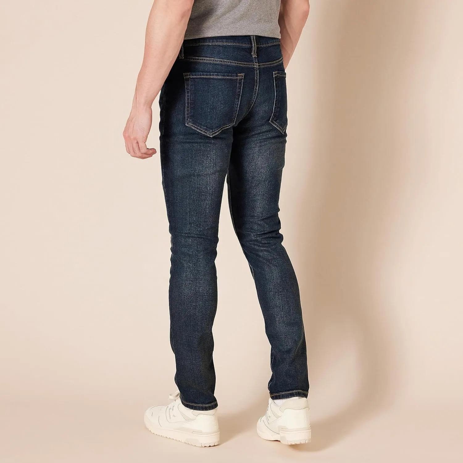 Amazon Essentials Men's Skinny-Fit Stretch Jean