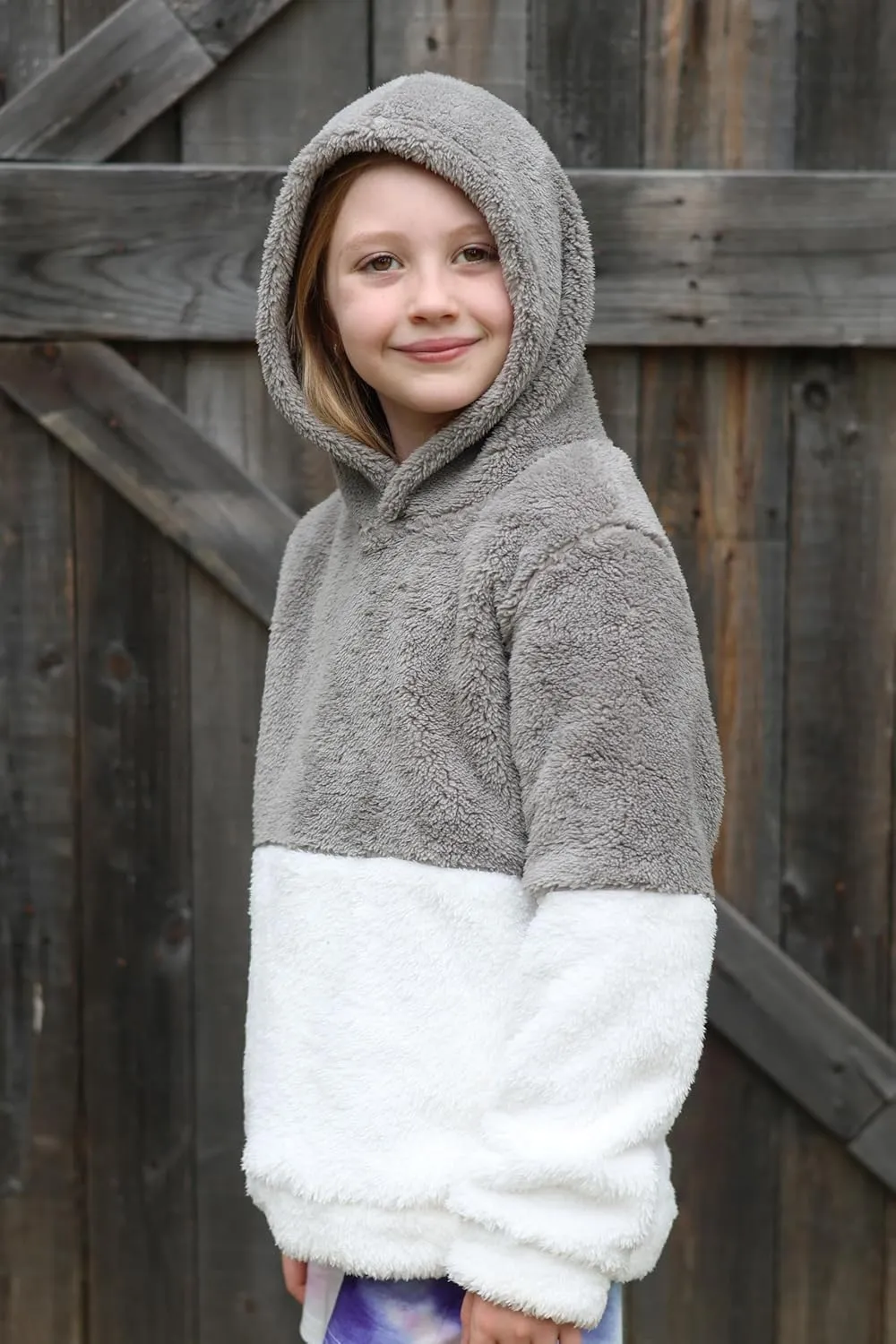 Arshiner Girls Fuzzy Fleece Hoodies Casual Sweatshirt Sherpa Pullover with Kangaroo Pockets