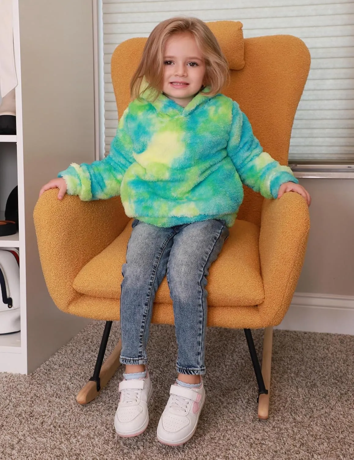 Arshiner Girls Fuzzy Fleece Hoodies Casual Sweatshirt Sherpa Pullover with Kangaroo Pockets