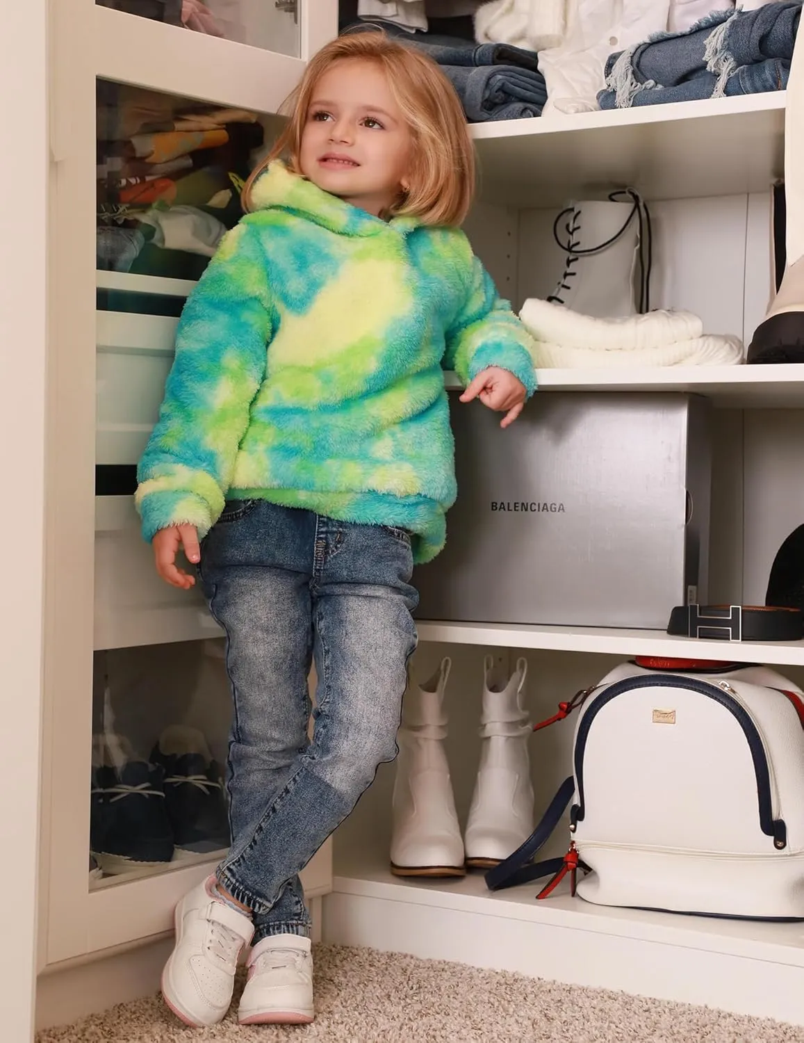 Arshiner Girls Fuzzy Fleece Hoodies Casual Sweatshirt Sherpa Pullover with Kangaroo Pockets