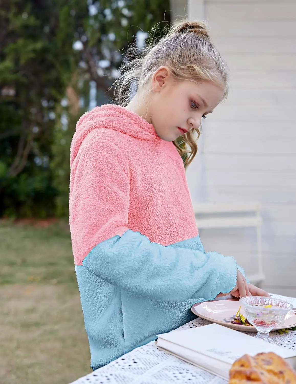 Arshiner Girls Fuzzy Fleece Hoodies Casual Sweatshirt Sherpa Pullover with Kangaroo Pockets