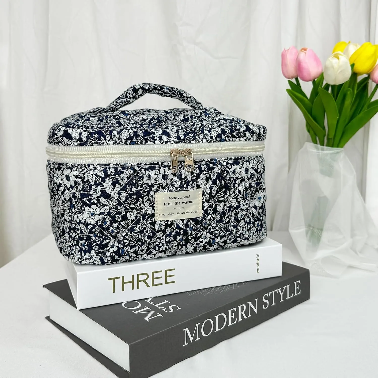 Large Travel Quilted Makeup Bag for Women, Floral Cotton Cosmetic Bag Cute Coquette Aesthetic Floral Toiletry Organizer Bag for Girls Little Black Rose Cosmetic Zipper Storage Bag