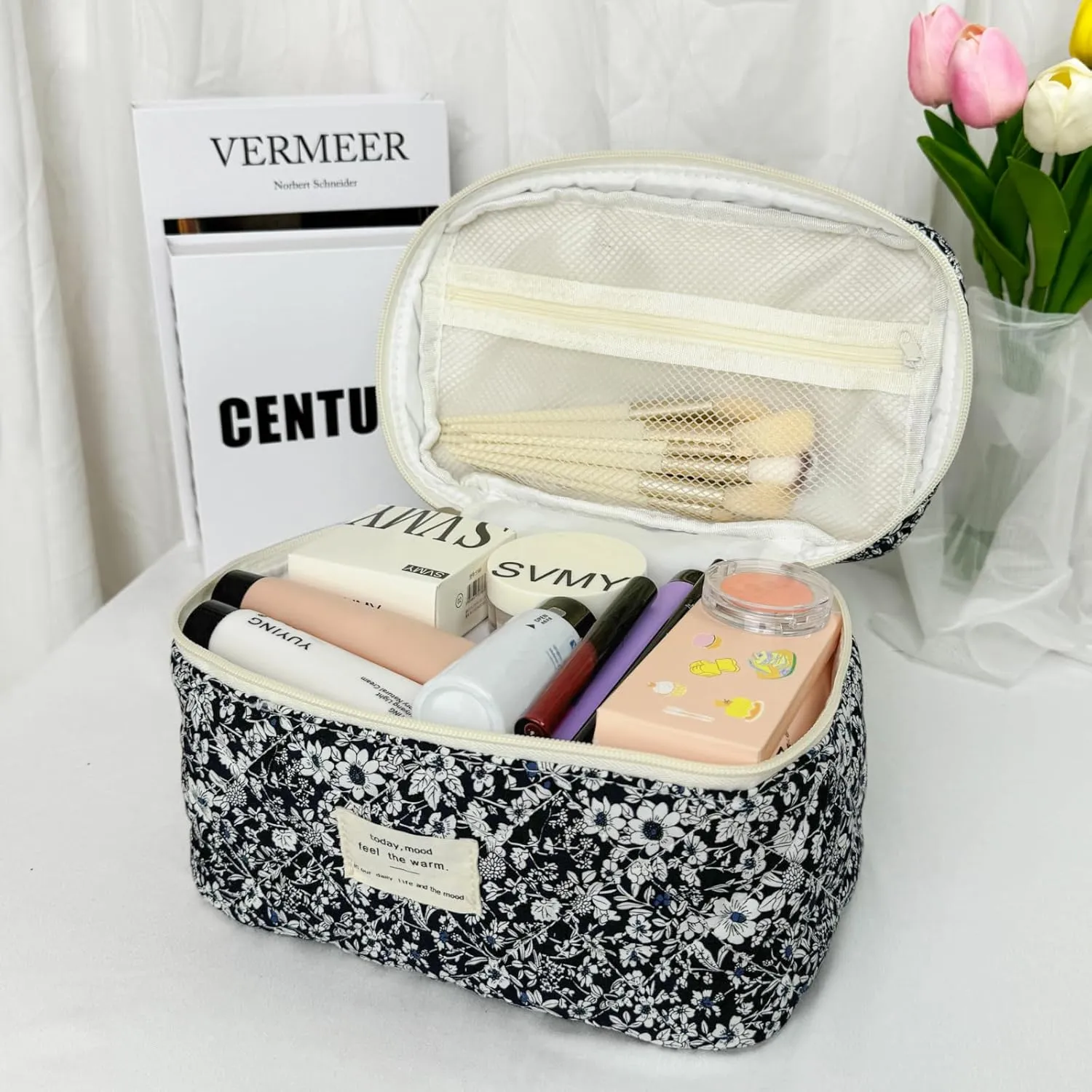 Large Travel Quilted Makeup Bag for Women, Floral Cotton Cosmetic Bag Cute Coquette Aesthetic Floral Toiletry Organizer Bag for Girls Little Black Rose Cosmetic Zipper Storage Bag