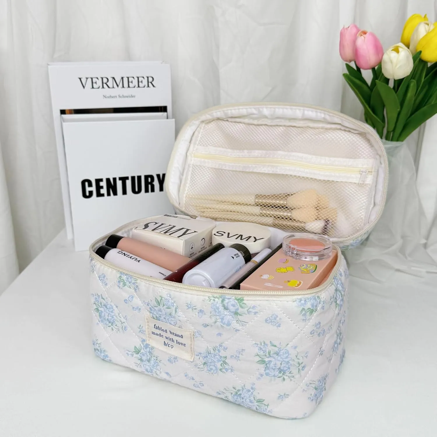 Large Travel Quilted Makeup Bag for Women, Floral Cotton Cosmetic Bag Cute Coquette Aesthetic Floral Toiletry Organizer Bag for Girls Little Blue Rose Cosmetic Zipper Storage Bag