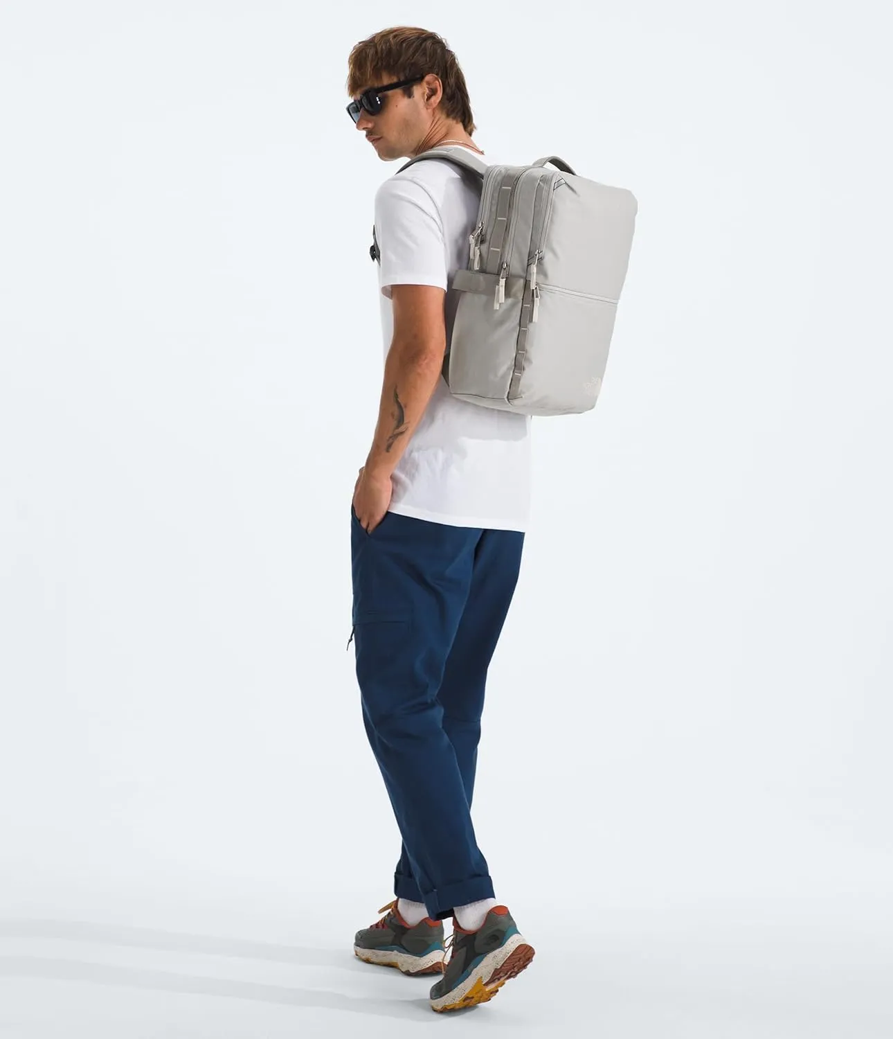 THE NORTH FACE Base Camp Voyager Daypack, Soapstone/Stone Slab, One Size